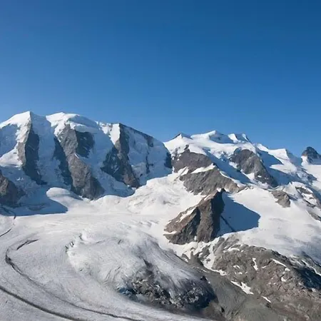 אכסניה Hostel Inn Lodge *