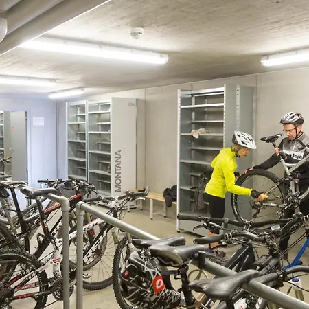 Hostel Inn Lodge * סלרינה