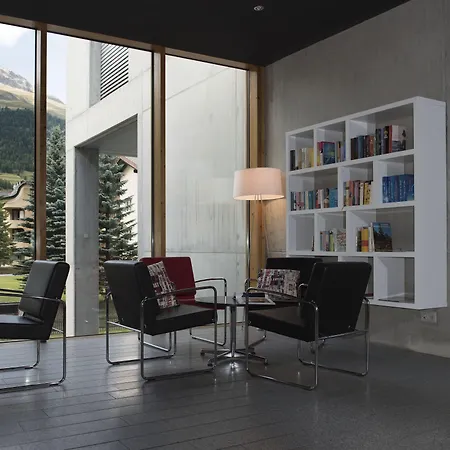 Hostel Inn Lodge * סלרינה