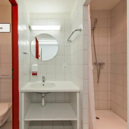 Hostel Inn Lodge ホステル