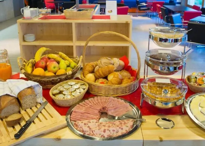 Hostel Inn Lodge 切勒里纳