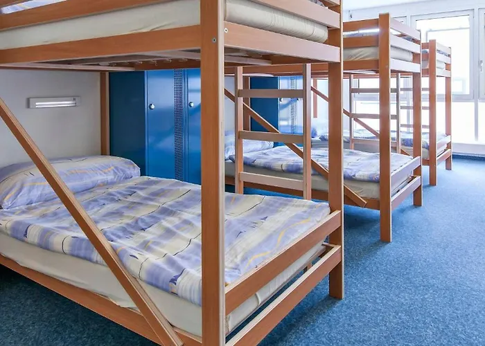 旅馆 Hostel Inn Lodge 切勒里纳